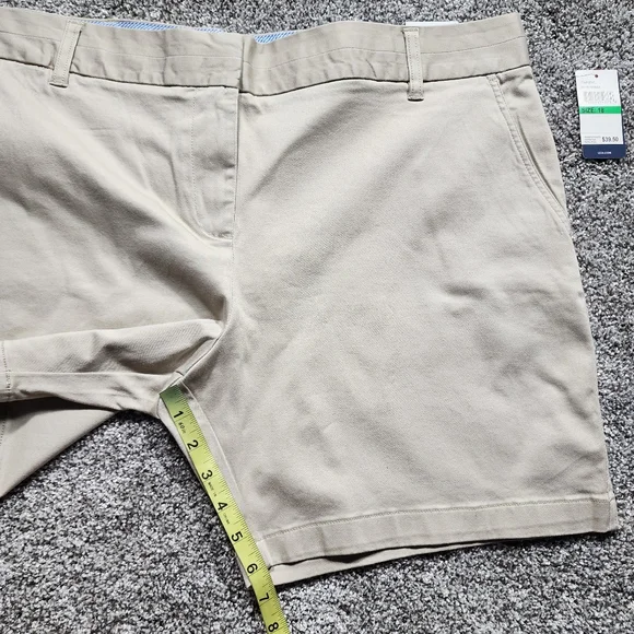 IZOD Khaki Bar Harbor Shorts Size 18 - Picture 5 of 12